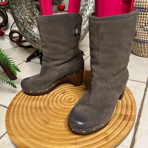 UGG Lynnea Brown Suede Leather Ankle Fold Over Booties Women’s Size 5 US - Picture 11 of 16